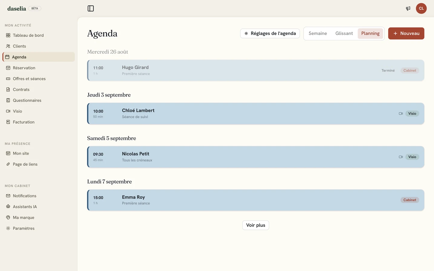 Vue planning de l'agenda : les séances de la semaine, avec leur durée, leur mode (visio ou cabinet) et leur origine.
